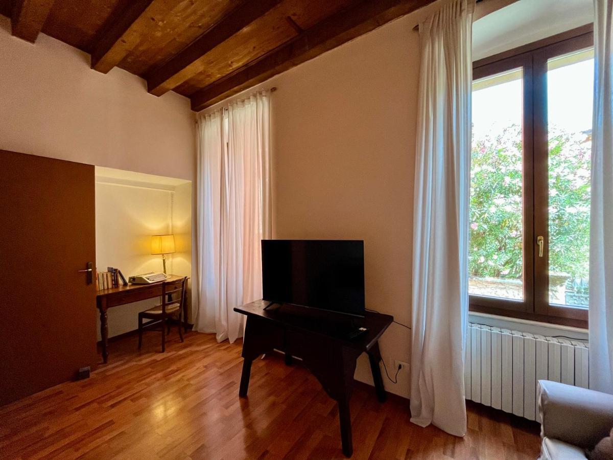 Apartamento Santanastasia Apartment *